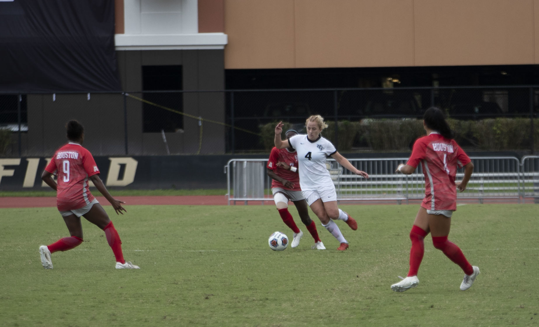 Women's soccer vs Houston (gallery)